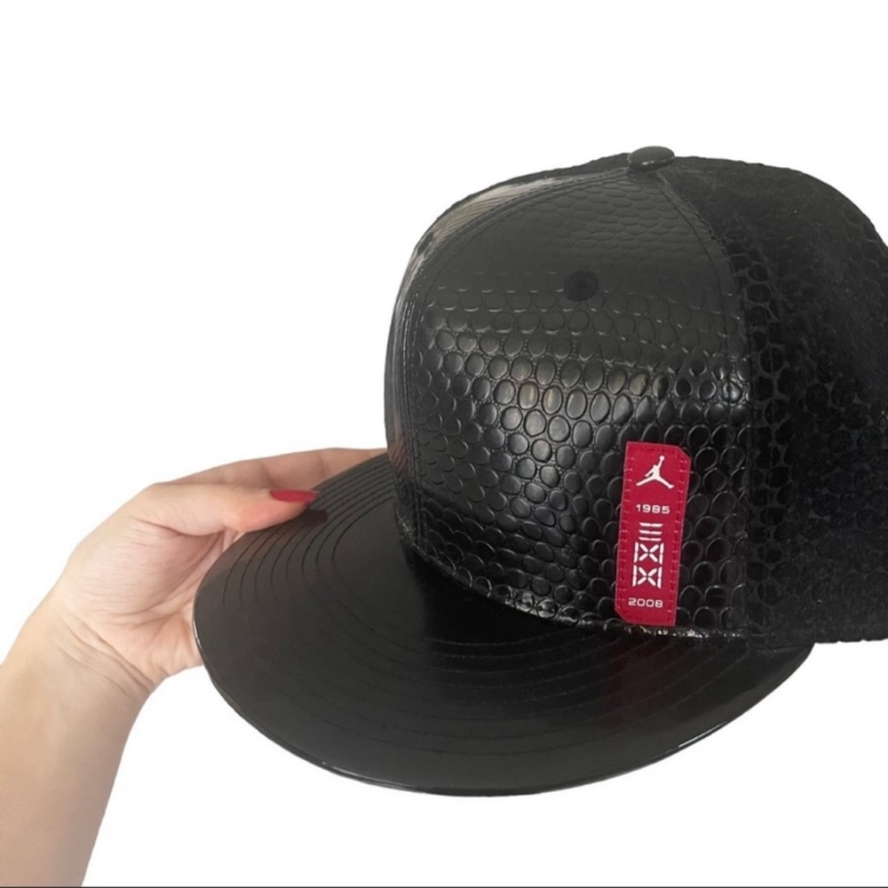 RARE JORDAN Retro OG Jumpman Fitted Hat 1985 2008 Black 7-5/8 - Picture 4 of 9